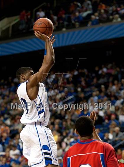 Thumbnail 1 in Eastern vs. Christian County (KHSAA Sweet 16 Semifinal) photogallery.