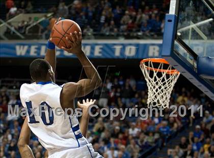 Thumbnail 3 in Eastern vs. Christian County (KHSAA Sweet 16 Semifinal) photogallery.