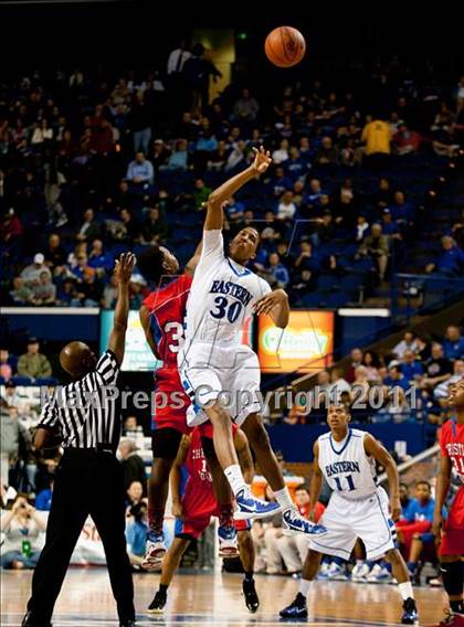 Thumbnail 2 in Eastern vs. Christian County (KHSAA Sweet 16 Semifinal) photogallery.