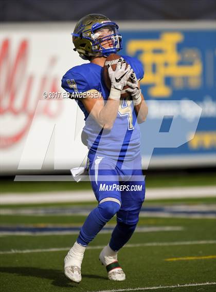 Thumbnail 1 in Reed vs. Bishop Gorman (NIAA 4A Final) photogallery.