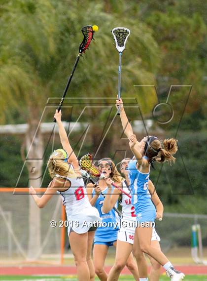 Thumbnail 2 in Corona Del Mar vs. Mater Dei (CIF OC Semifinal) photogallery.