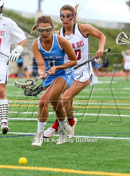 Thumbnail 2 in Corona Del Mar vs. Mater Dei (CIF OC Semifinal) photogallery.