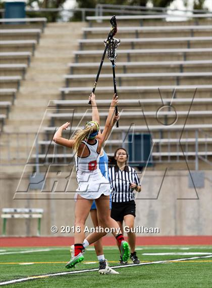Thumbnail 3 in Corona Del Mar vs. Mater Dei (CIF OC Semifinal) photogallery.