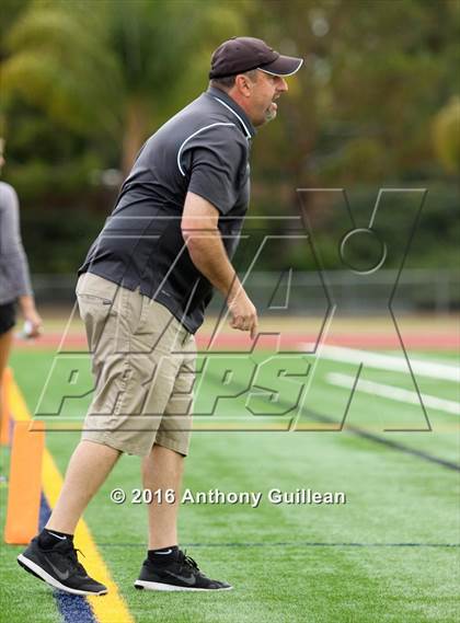 Thumbnail 3 in Corona Del Mar vs. Mater Dei (CIF OC Semifinal) photogallery.