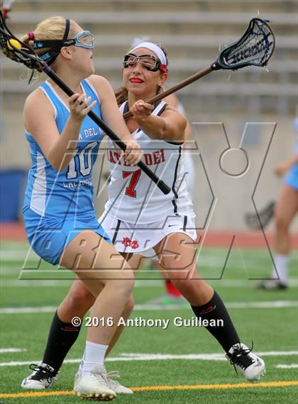 Thumbnail 3 in Corona Del Mar vs. Mater Dei (CIF OC Semifinal) photogallery.