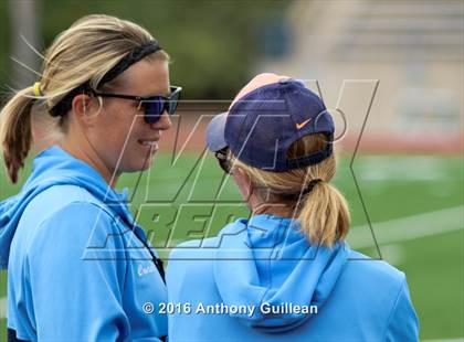 Thumbnail 2 in Corona Del Mar vs. Mater Dei (CIF OC Semifinal) photogallery.