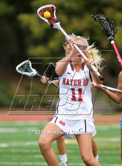 Thumbnail 2 in Corona Del Mar vs. Mater Dei (CIF OC Semifinal) photogallery.