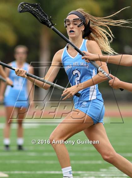 Thumbnail 2 in Corona Del Mar vs. Mater Dei (CIF OC Semifinal) photogallery.
