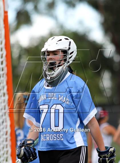 Thumbnail 3 in Corona Del Mar vs. Mater Dei (CIF OC Semifinal) photogallery.