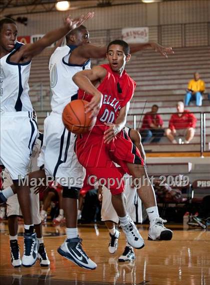 Thumbnail 3 in Huntington vs. Bellaire  (McDonalds Texas Invitational) photogallery.