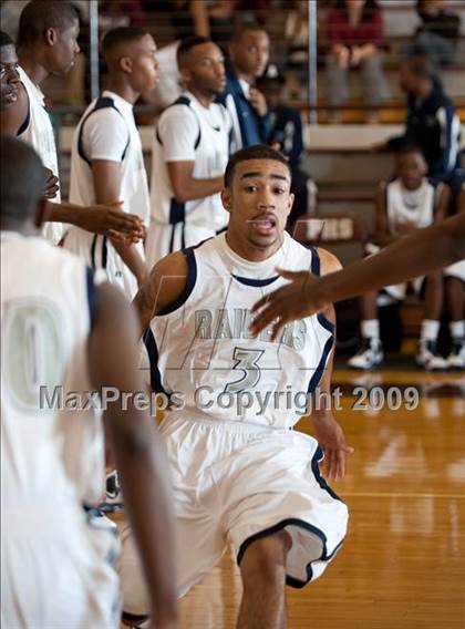 Thumbnail 1 in Huntington vs. Bellaire  (McDonalds Texas Invitational) photogallery.