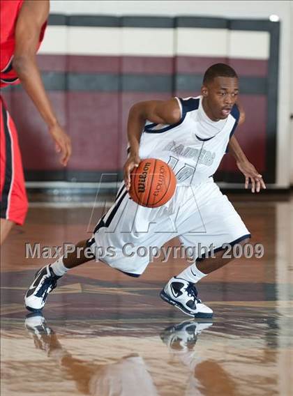 Thumbnail 3 in Huntington vs. Bellaire  (McDonalds Texas Invitational) photogallery.