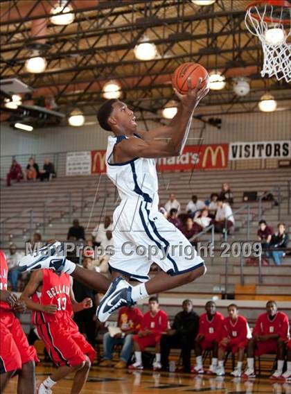 Thumbnail 2 in Huntington vs. Bellaire  (McDonalds Texas Invitational) photogallery.