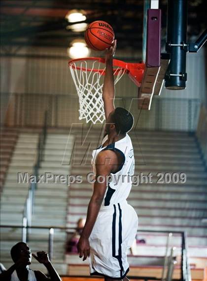 Thumbnail 1 in Huntington vs. Bellaire  (McDonalds Texas Invitational) photogallery.