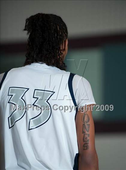 Thumbnail 3 in Huntington vs. Bellaire  (McDonalds Texas Invitational) photogallery.