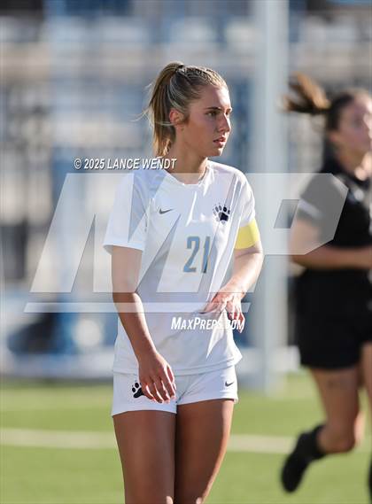 Thumbnail 3 in Colorado Academy vs. Timnath (CHSAA 3A Final) photogallery.