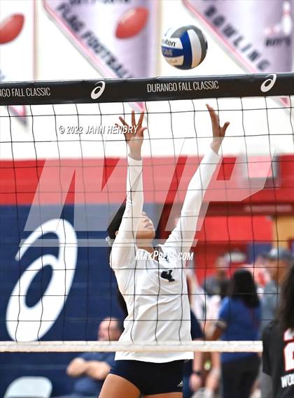 Thumbnail 1 in Harvard-Westlake vs .Kamehameha Hawai'i (Durango Fall Classic) photogallery.