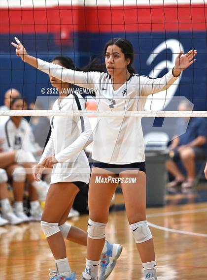 Thumbnail 2 in Harvard-Westlake vs .Kamehameha Hawai'i (Durango Fall Classic) photogallery.