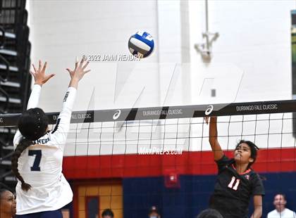 Thumbnail 3 in Harvard-Westlake vs .Kamehameha Hawai'i (Durango Fall Classic) photogallery.
