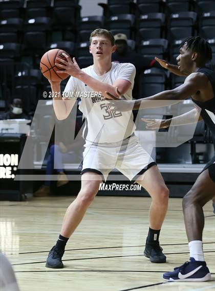 Thumbnail 3 in Rock Hill vs Liberty Heights (Battle at The Rock, Rock Hill, SC) photogallery.