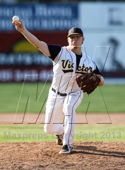 Thumbnail 2 in Victor vs. Fairport (Section 5 Class AAA/AA Crossover) photogallery.