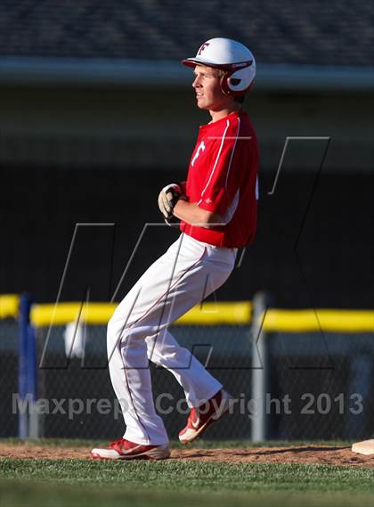 Thumbnail 2 in Victor vs. Fairport (Section 5 Class AAA/AA Crossover) photogallery.