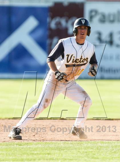 Thumbnail 2 in Victor vs. Fairport (Section 5 Class AAA/AA Crossover) photogallery.