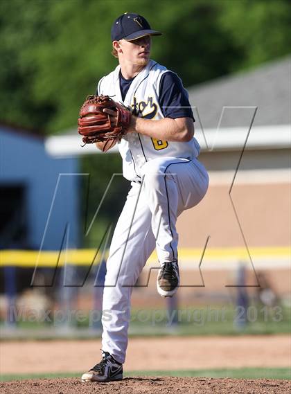 Thumbnail 1 in Victor vs. Fairport (Section 5 Class AAA/AA Crossover) photogallery.