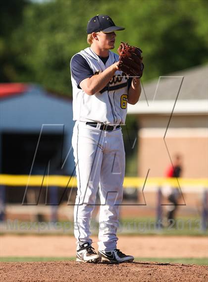 Thumbnail 3 in Victor vs. Fairport (Section 5 Class AAA/AA Crossover) photogallery.
