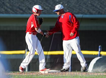 Thumbnail 3 in Victor vs. Fairport (Section 5 Class AAA/AA Crossover) photogallery.