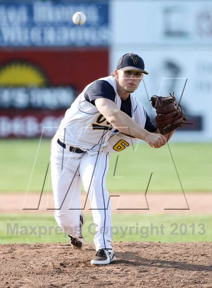 Thumbnail 1 in Victor vs. Fairport (Section 5 Class AAA/AA Crossover) photogallery.