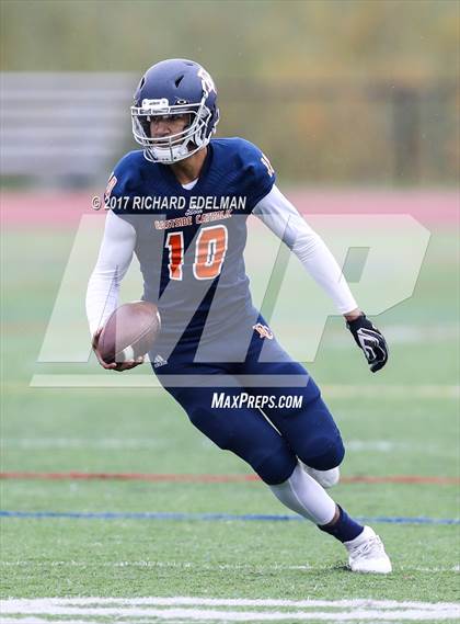 Thumbnail 3 in Stanwood vs Eastside Catholic photogallery.