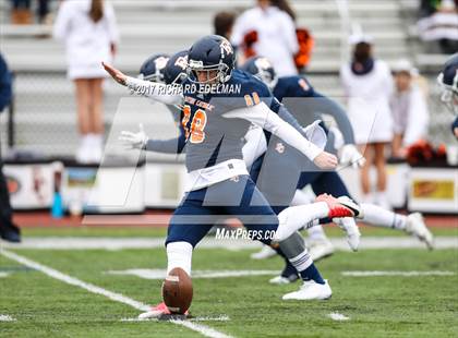 Thumbnail 2 in Stanwood vs Eastside Catholic photogallery.