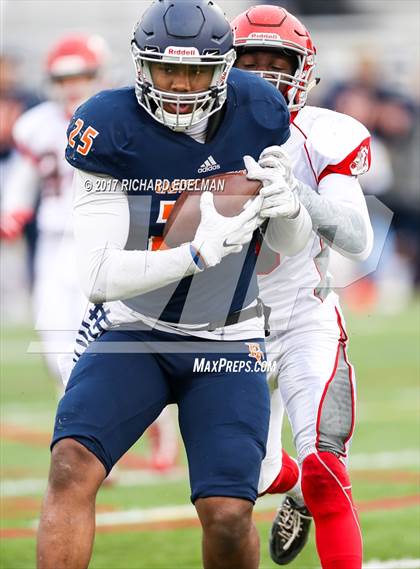 Thumbnail 2 in Stanwood vs Eastside Catholic photogallery.