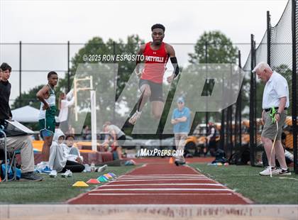 Thumbnail 2 in Suffolk County Championship photogallery.