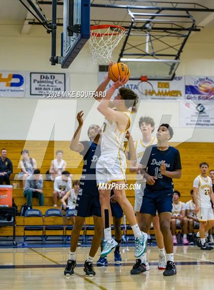 Thumbnail 1 in Ventura vs Bakersfield (Santa Barbara Holiday Classic) photogallery.
