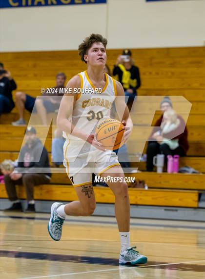 Thumbnail 3 in Ventura vs Bakersfield (Santa Barbara Holiday Classic) photogallery.