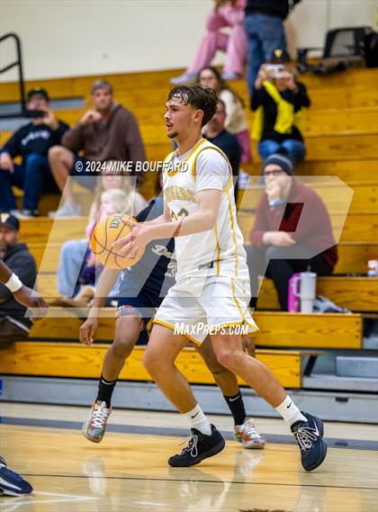 Thumbnail 3 in Ventura vs Bakersfield (Santa Barbara Holiday Classic) photogallery.