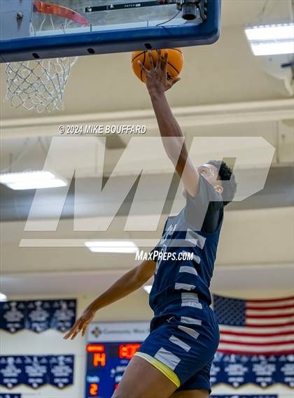 Thumbnail 2 in Ventura vs Bakersfield (Santa Barbara Holiday Classic) photogallery.