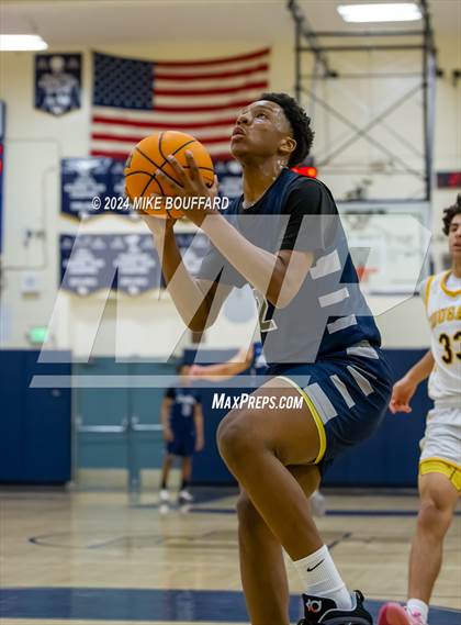 Thumbnail 2 in Ventura vs Bakersfield (Santa Barbara Holiday Classic) photogallery.