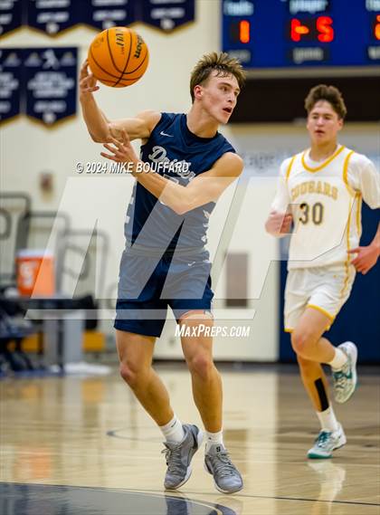 Thumbnail 2 in Ventura vs Bakersfield (Santa Barbara Holiday Classic) photogallery.