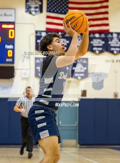 Thumbnail 2 in Ventura vs Bakersfield (Santa Barbara Holiday Classic) photogallery.
