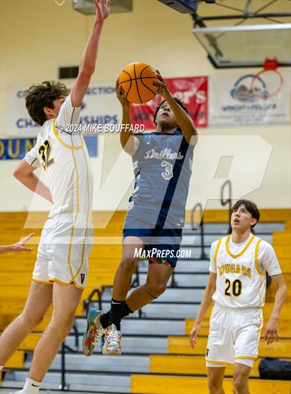 Thumbnail 3 in Ventura vs Bakersfield (Santa Barbara Holiday Classic) photogallery.