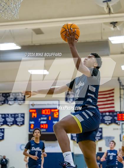 Thumbnail 1 in Ventura vs Bakersfield (Santa Barbara Holiday Classic) photogallery.