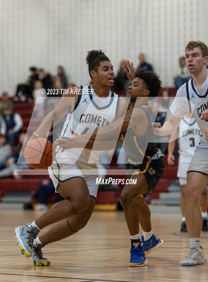 Thumbnail 1 in Cedar Cliff @ Penn Manor photogallery.