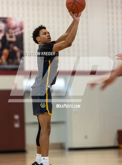 Thumbnail 3 in Cedar Cliff @ Penn Manor photogallery.