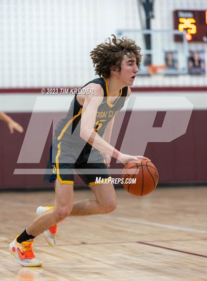 Thumbnail 2 in Cedar Cliff @ Penn Manor photogallery.