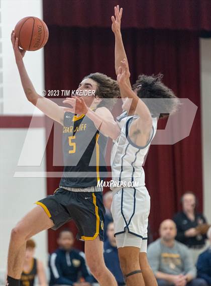 Thumbnail 2 in Cedar Cliff @ Penn Manor photogallery.