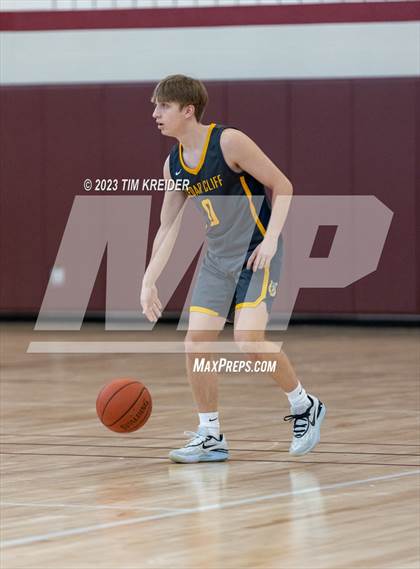 Thumbnail 2 in Cedar Cliff @ Penn Manor photogallery.