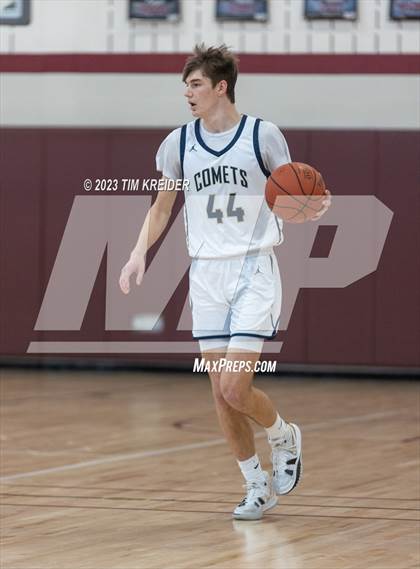 Thumbnail 2 in Cedar Cliff @ Penn Manor photogallery.